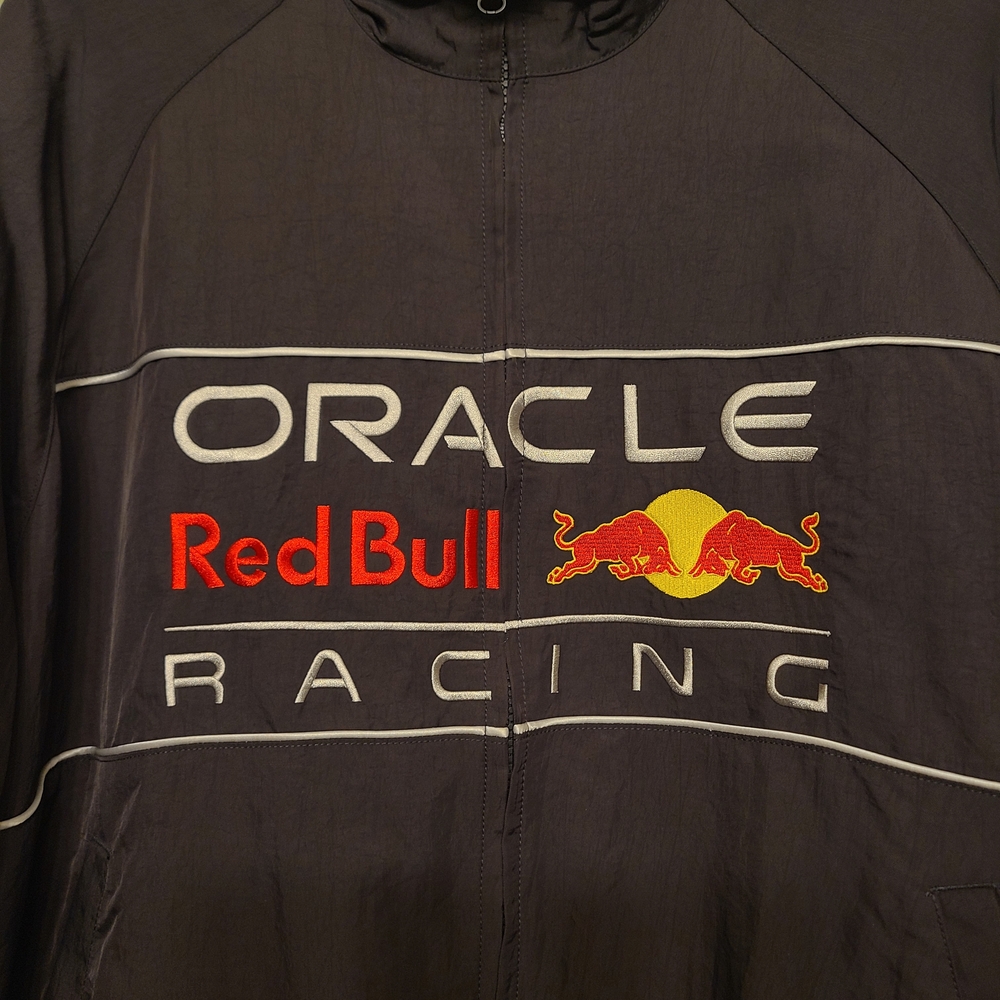 **SOLD** Oracle Red Bull Racing Jacket - Picture 5 of 7